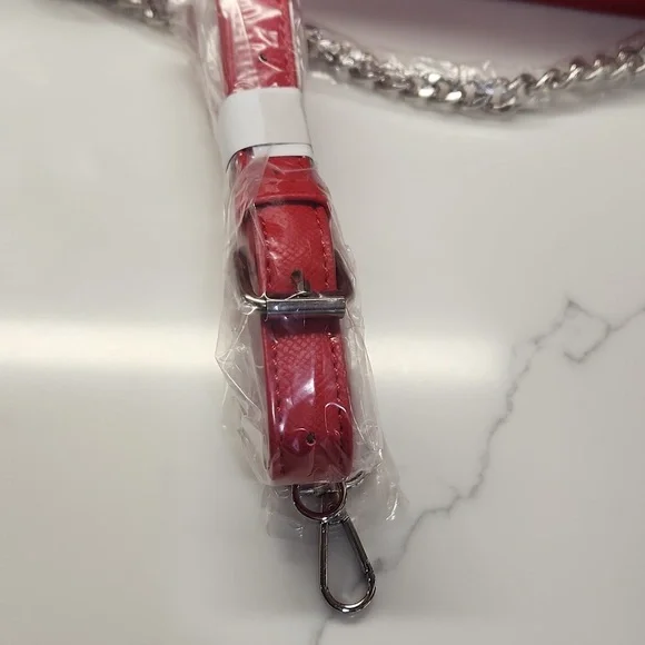 Badgley Mischka Red Shoulder Bag with Silver Chain - Picture 8 of 8